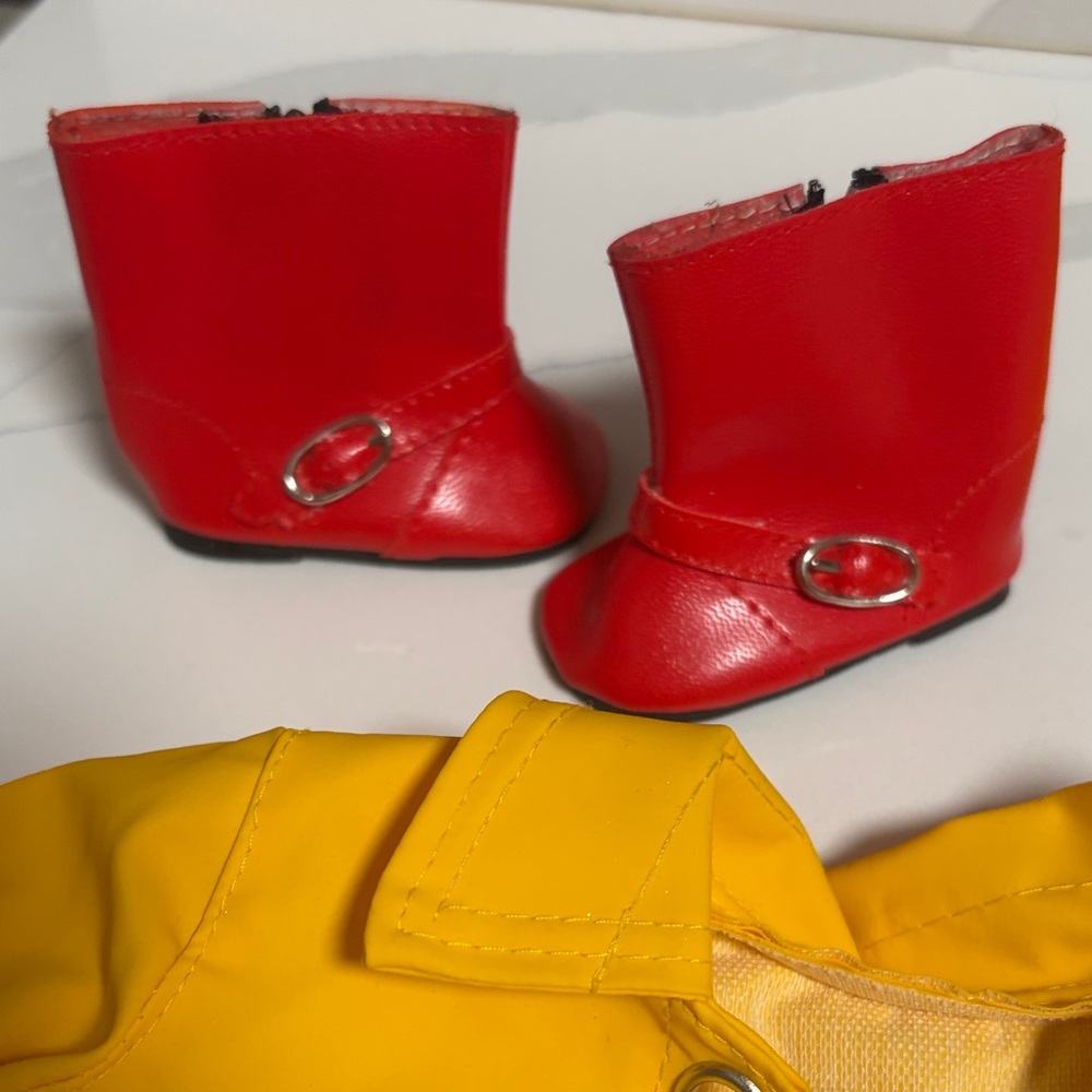 American Girl Molly Raincoat - Picture 4 of 8